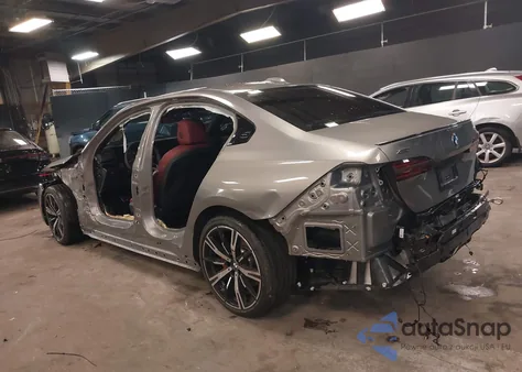 2025 BMW 540 I xDrive z USA, uszkodzony, nr VIN WBA63FJ03SCU10678